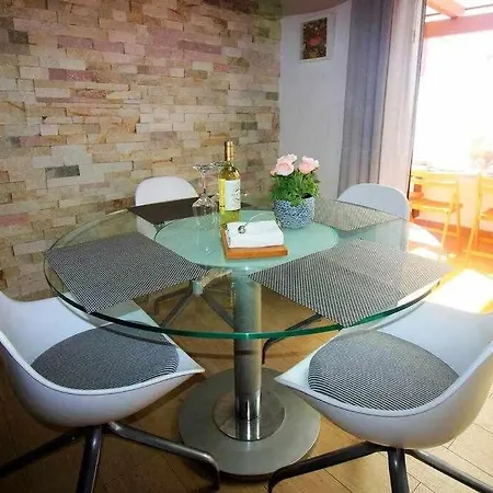 Casa Geminis . *